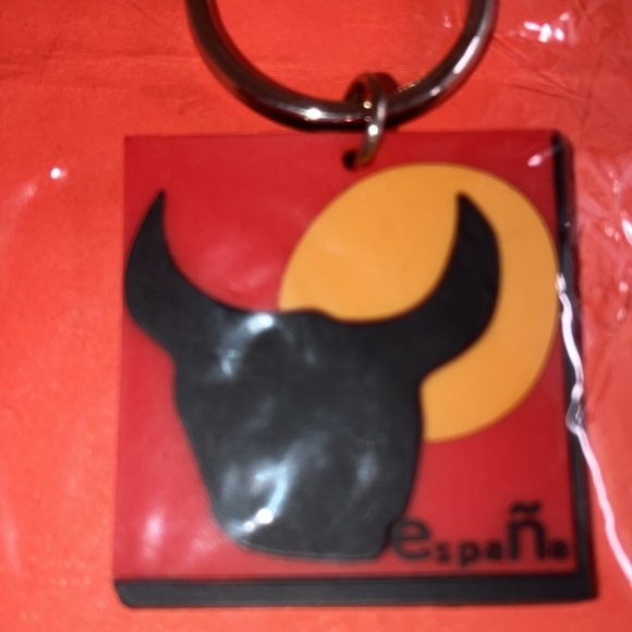 Vintage Espana Keychains (2) in Original Package - Picture 3 of 3